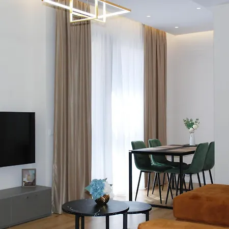 Apartment Lindi's 8/4 Tirana