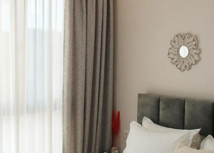 Apartament Lindi's 8/4 *